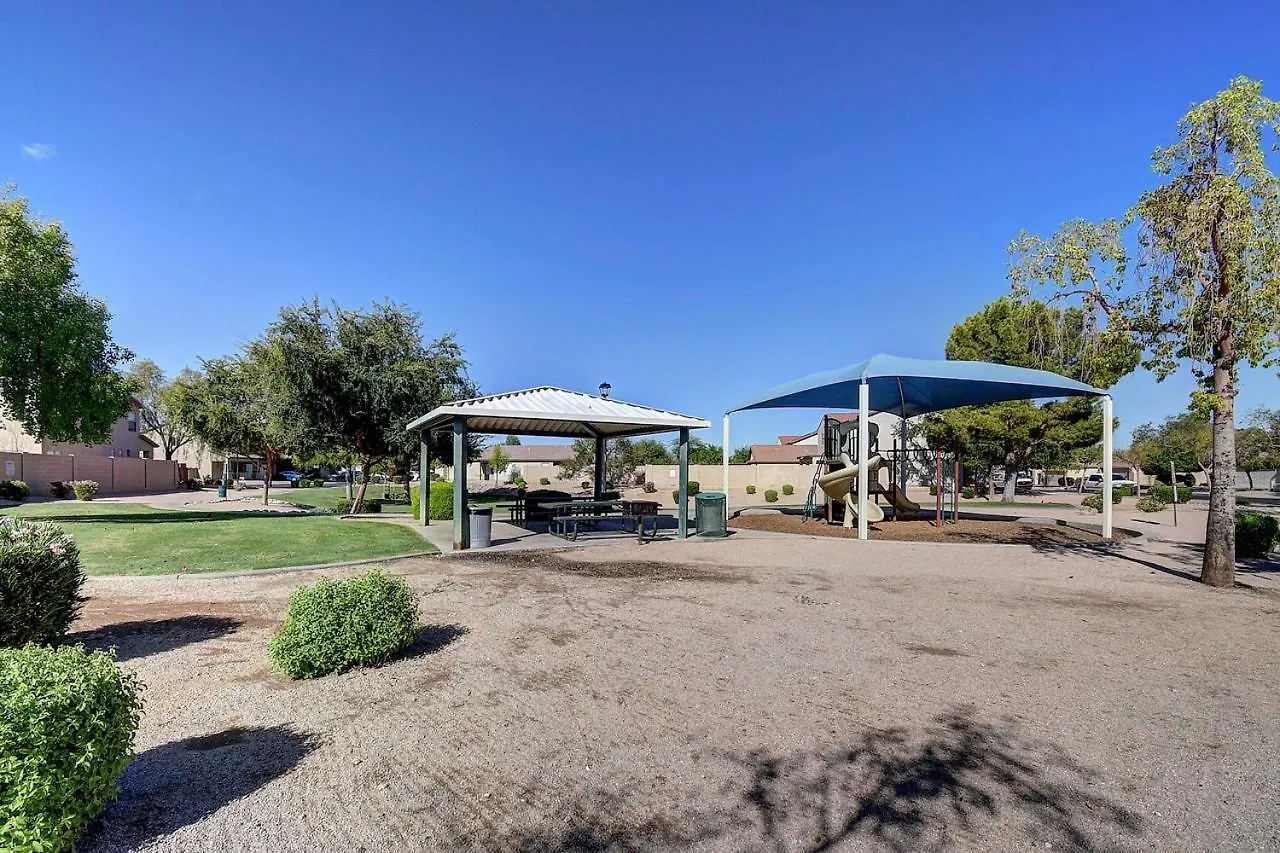 펜션 10 Minutes From Downtown Phoenix!